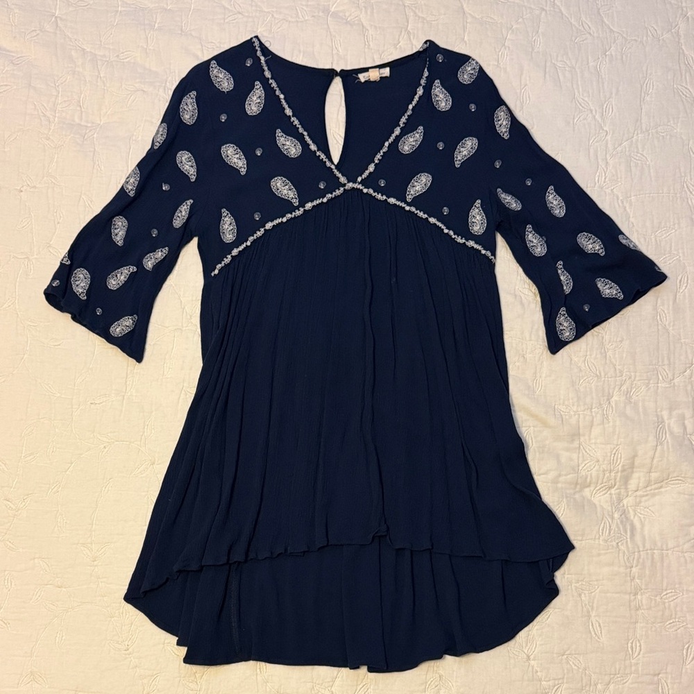 Elegant Navy Women's Tunic with Paisley Design